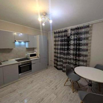 1к. кВ вул. Ревуцького 42 Б, метро ХаркІвська 5 хв.