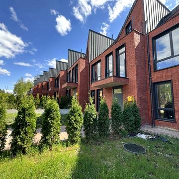 Готовий таунхаус, центральні комунікації, газ, ліс