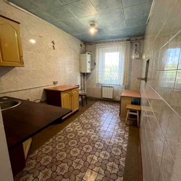 Продам 4х кімнатну квартиру