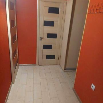 Здам гарну 2 кімнатну квартиру на Лесі Українки.