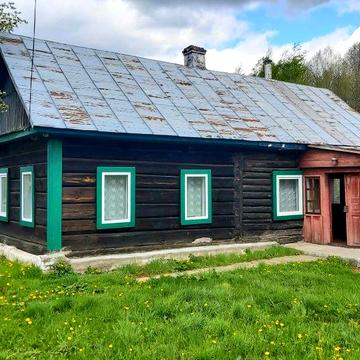 Будинок на хуторі. Мальовниче місце.