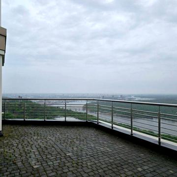 Найкраща квартира(490м2)з терасою та видом на Дніпро,на Грушевского 9