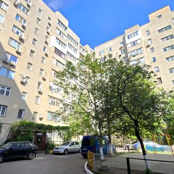 Владислава Бувалкіна вул. (Бочарова Генерала), 57б