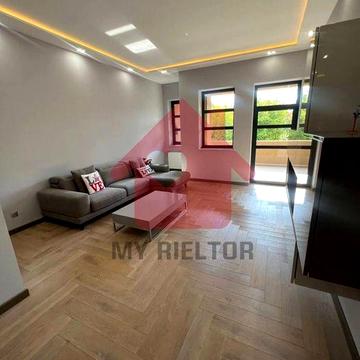 Продаж квартири на Набережній.