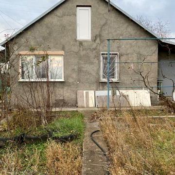 Продам дачний будинок