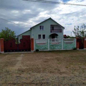 Продам будинок з усіма зручностями, меблями, побут. технікою