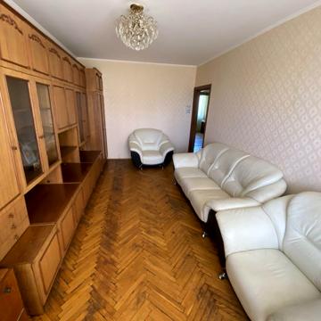 Вадима Гетьмана вул., 42