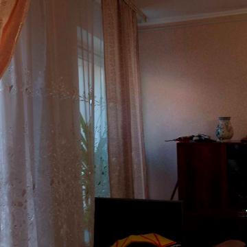 продам 4 кімнатну квартиру на пр.Поля
