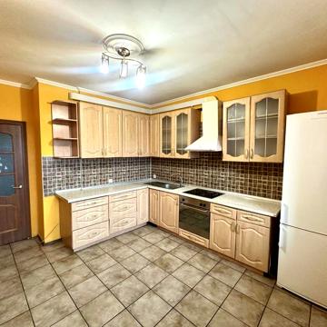 Продаж 1-кімнатна Вишневе Машинобудівників 17-а