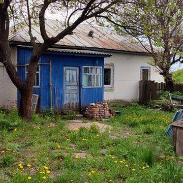 Будинок в центрі села Слобода