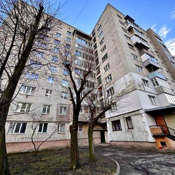 Продаж 4 кімнатної квартири