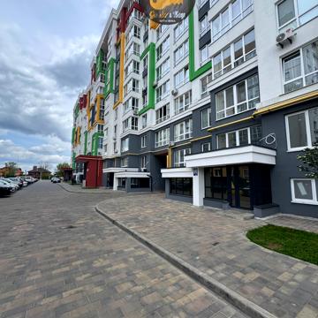 Машинобудівників вул., 16