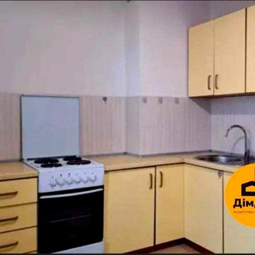Продається 1 кімн. квартира, вул. Ващенка 1, м. Осокорки