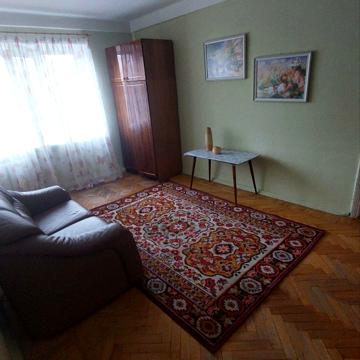 Новодарницька вул., 27