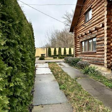Продаж будиночка для життя / бізнесу