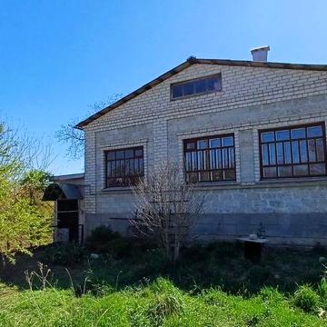 Продам будинок з укриттям терміново