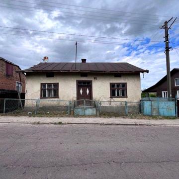 Продається ділянка 6соток  з будинком в смт Куликів