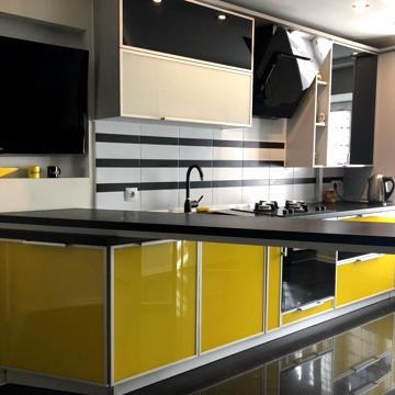Камяногірська вул., 11