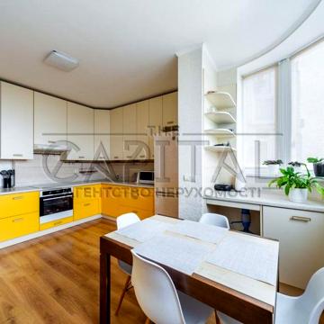 Продаж квартири з ремонтом Оболонський район 90 м2