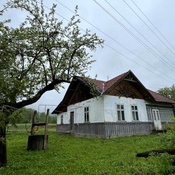 Продам будинок з ділянкою