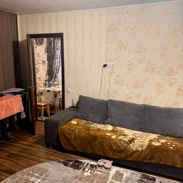 Продам 2к квартиру пр Богдана Хмельницького Будівельників Шинна