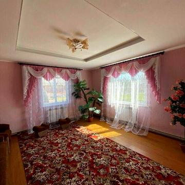 Продаж 4к Дім Центральна вулиця