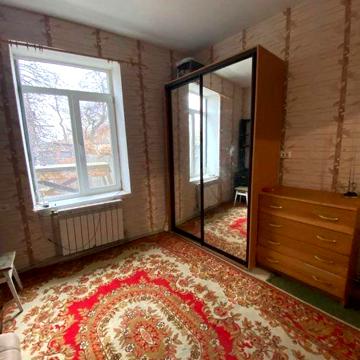 Продам квартиру в приватному секторі по вулиці Патріарха Мстислава