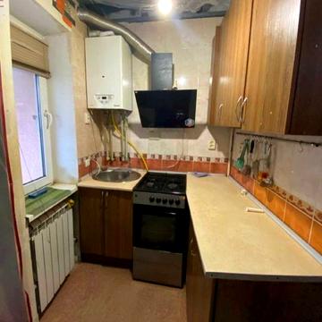 Продам квартиру в приватному секторі по вулиці Патріарха Мстислава