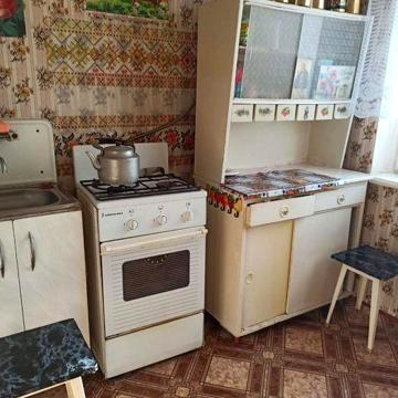 Продаю 2-кімнатну квартиру Інгулець