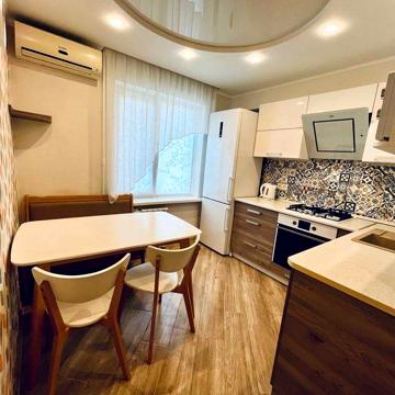 2-кімнатної квартири біля метро Либідська. Велика Васильківська, 145/1