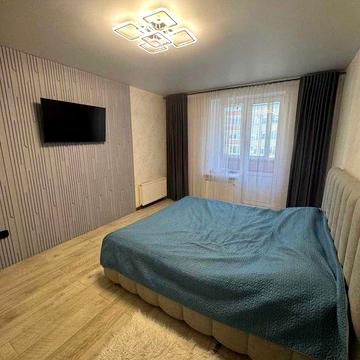 Простора 2кімнатна квартра з хорошим, добротним, якісним ремонтом!