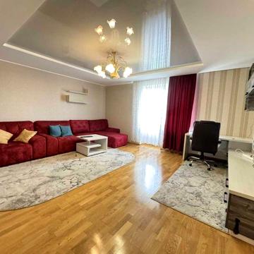 Продаж 3-х кімнатної квартири по вул. Богдана Хмельницького 275а