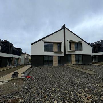 Стильний Duplex 180 м² у Дем’яновому Лазі з терасою та ділянкою!