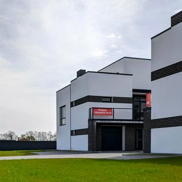 Князя Романа вул., 1