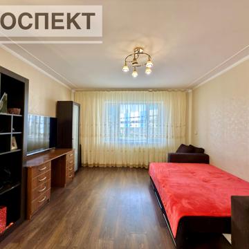 Металургів вул., 30