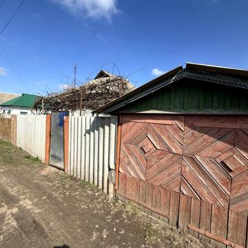 Продається житловий будинок в місті Бобровиця
