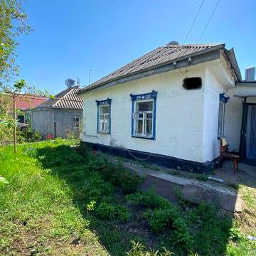 Продаж будинку в місті