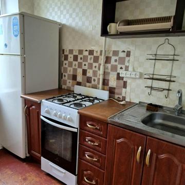 Богдана Хмельницького просп. (Героїв Сталінграда), 31