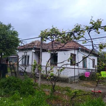 Продам будинок неподалік термалів