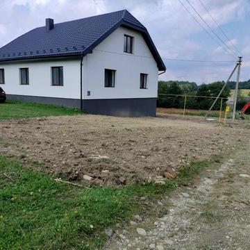 Здається будинок