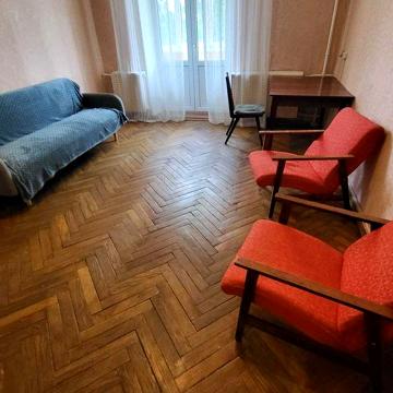 Оренда 2во кімнатної квартиро по вул.Полуботка, 24