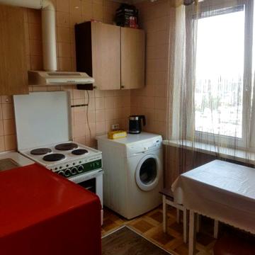 Валентинівська вул., 21б