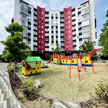 Продам 2-х кімнатну квартиру в ЖК Rodnoy Гатге вулиця Покровська 2/2 ЖК Rodnoy