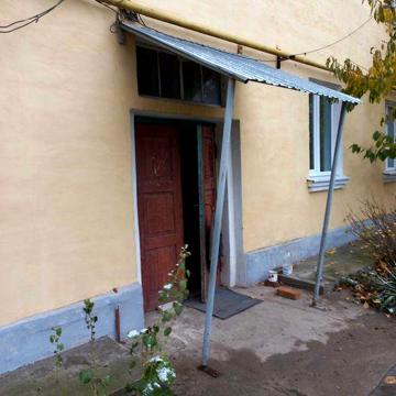 Квартира в центрі у будинку на 4 квартирт