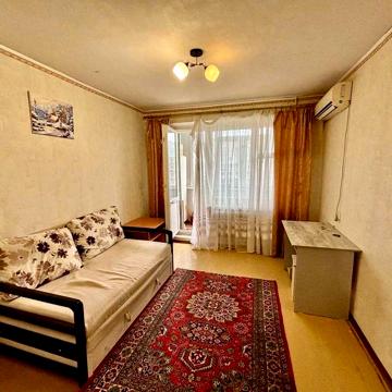 Продається 1-о кімнатна квартира ,район Левада!