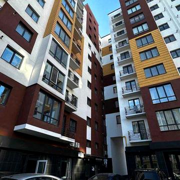 Простора 3к квартира в центрі міста від забудовника