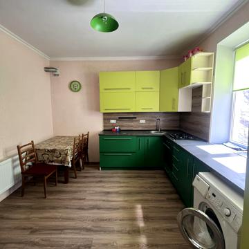 Повітряна вул., 83