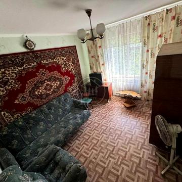 Академіка Корольова вул., 64