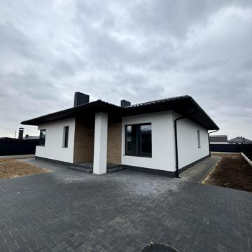 Шкільна вул., 1