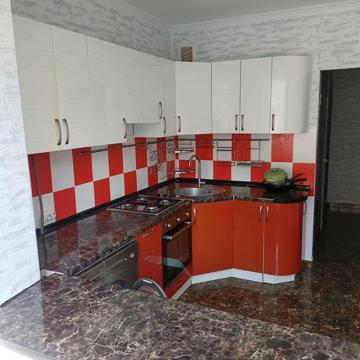 Івана Миколайчука вул., 1